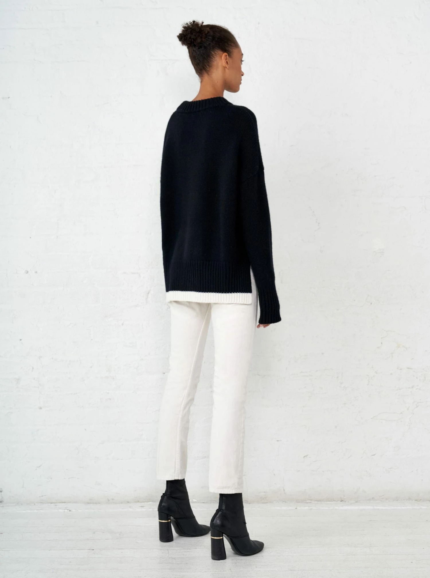 LLC21058_BLACK/CREAM Varsity Sweater 8 LLC21058_BLACK/CREAM Varsity Sweater