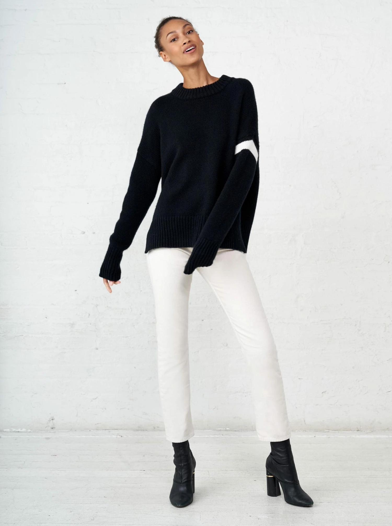 LLC21058_BLACK/CREAM Varsity Sweater 7 LLC21058_BLACK/CREAM Varsity Sweater