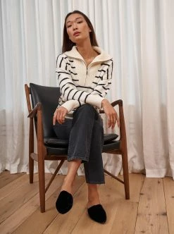 LLC21483_CREAM/NAVY Monogram Bastien Sweater