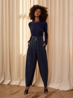 LLC21246_NAVY Neat Sweater