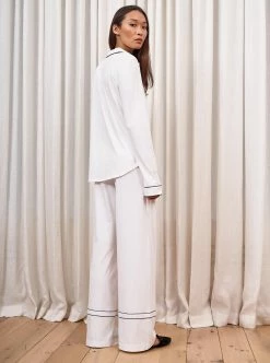 LLC21027/LLC24002_WHITE/NAVY Bonne Nuit Pajamas Sleepwear