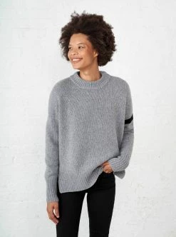 LLC21058_GREY/BLACK Varsity Sweater Knitwear