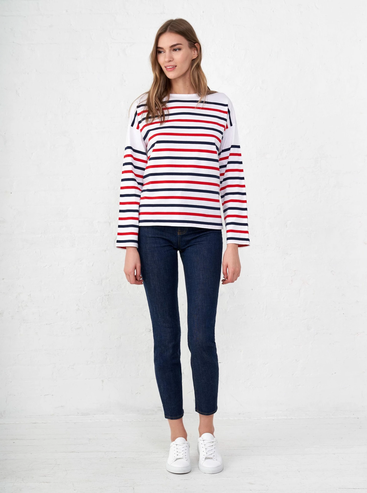 LLC21051_WHITE/BLUE/RED Charlotte Tee 4 LLC21051_WHITE/BLUE/RED Charlotte Tee