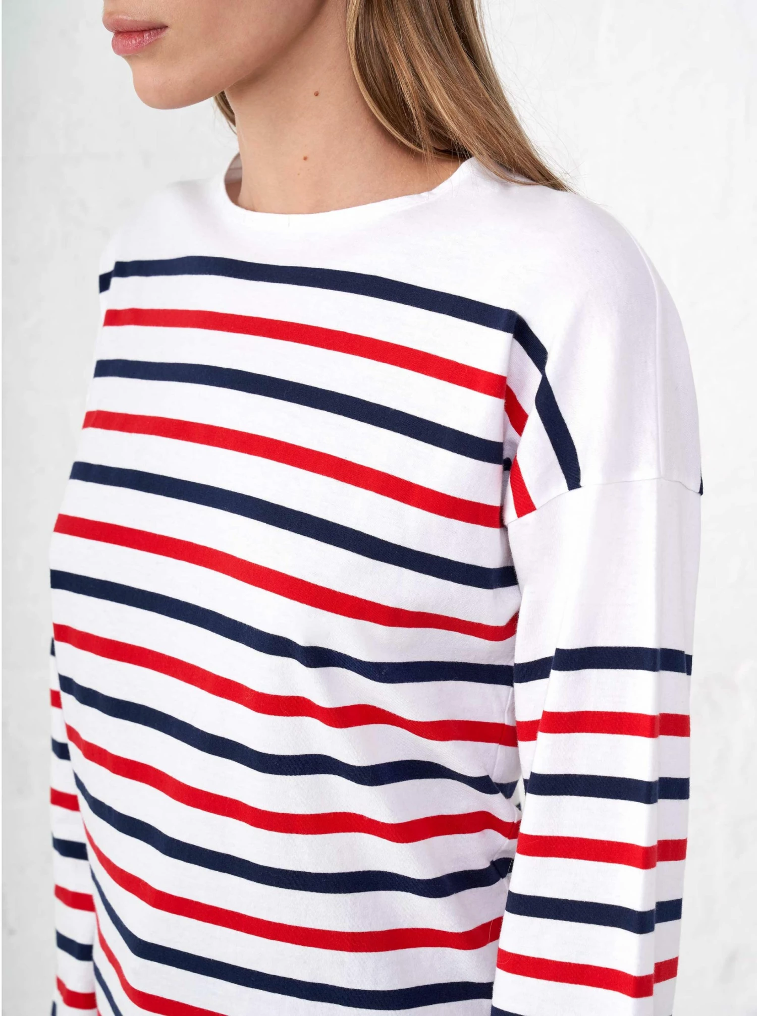 LLC21051_WHITE/BLUE/RED Charlotte Tee 6 LLC21051_WHITE/BLUE/RED Charlotte Tee