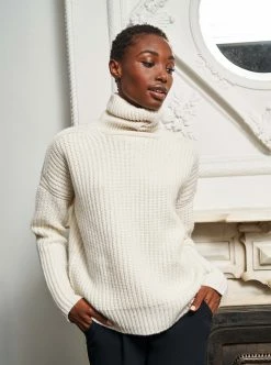 LLC21212_CREAM Toujours Turtleneck