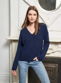 LLC21229_NAVY Toujours V Neck Sweater Knitwear