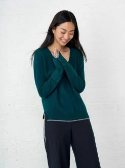 Recurate Re-Ligne AAA V Neck Sweater