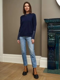 LLC21102_NAVY/CREME AAA Sweater