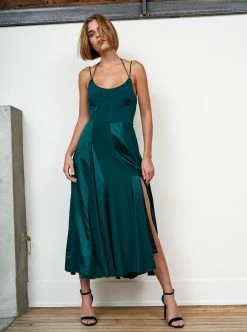 LLC13325_EMERALD/NAVY Dresses Aurora Dress