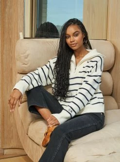 LLC21483_NAVY/CREAM Bastien Sweater