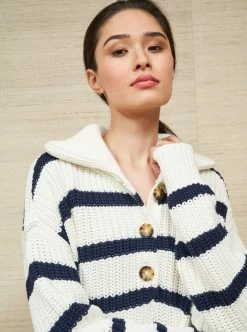 LLC21704_CREAM/NAVY Bateau Sweater Knitwear