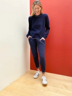 LLC21246_NAVY Neat Sweater