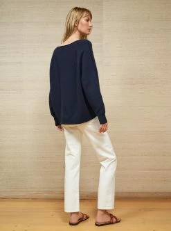 LLC21650_NAVY Knitwear Gaston Sweater