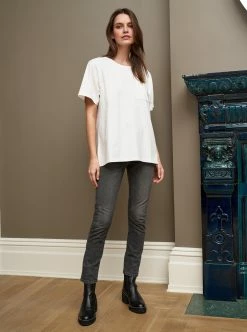 LLC21667_WHITE Harry Tee