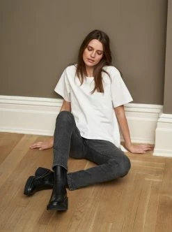 LLC21667_WHITE Harry Tee