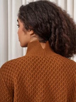 LLC21544_RUSTY BROWN Honeycomb Mini Mockneck