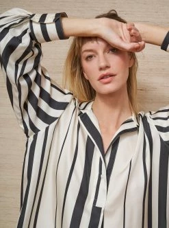 LLC13373_IVORY/BLACK Dresses Isla Dress