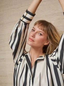 LLC13373_IVORY/BLACK Dresses Isla Dress