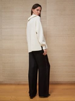 LLC21681_CREAM Jacques Sweater