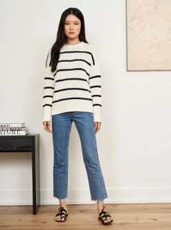 LLC21524_ CREAM/NAVY Monogram Marina Sweater