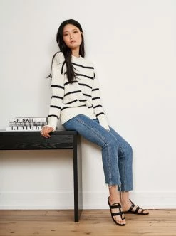 LLC21524_ CREAM/NAVY Monogram Marina Sweater