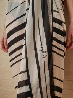 LLC17037_IVORY/BLACK Mia Pareo Accessories