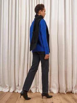 LLC37033_BLACK Poche Scarf