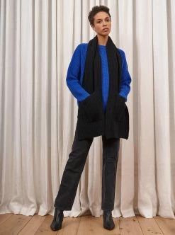 LLC37033_BLACK Poche Scarf