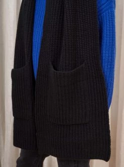 LLC37033_BLACK Poche Scarf