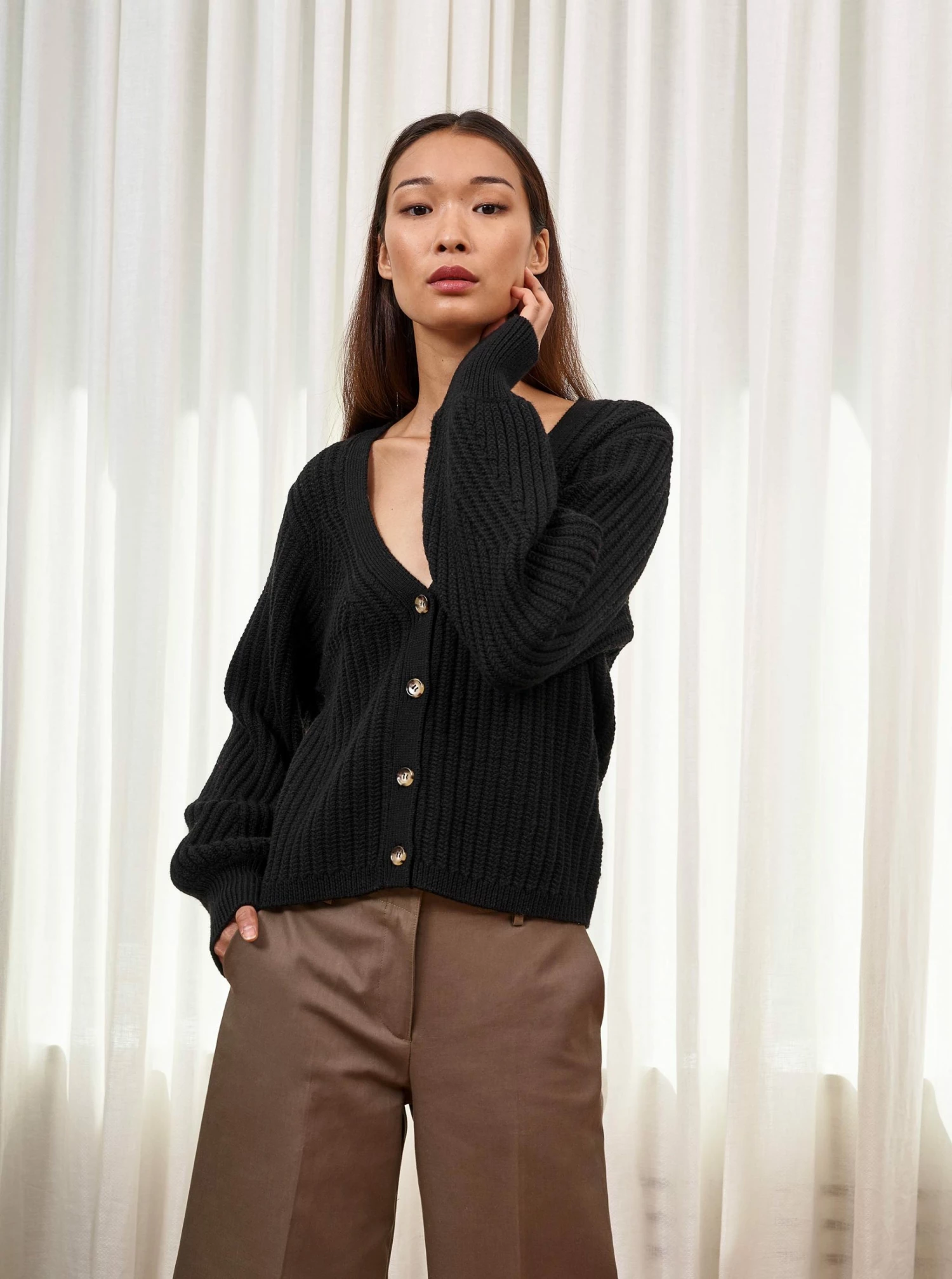 LLC21454_BLACK Provence Cardigan Knitwear 3 LLC21454_BLACK Provence Cardigan Knitwear