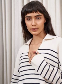 LLC21509_CREAM/NAVY Sailor Sweater