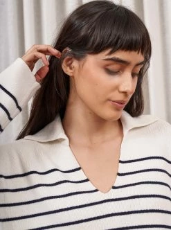 LLC21509_CREAM/NAVY Sailor Sweater