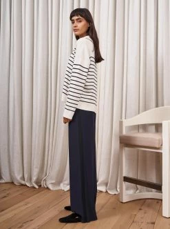 LLC21509_CREAM/NAVY Sailor Sweater
