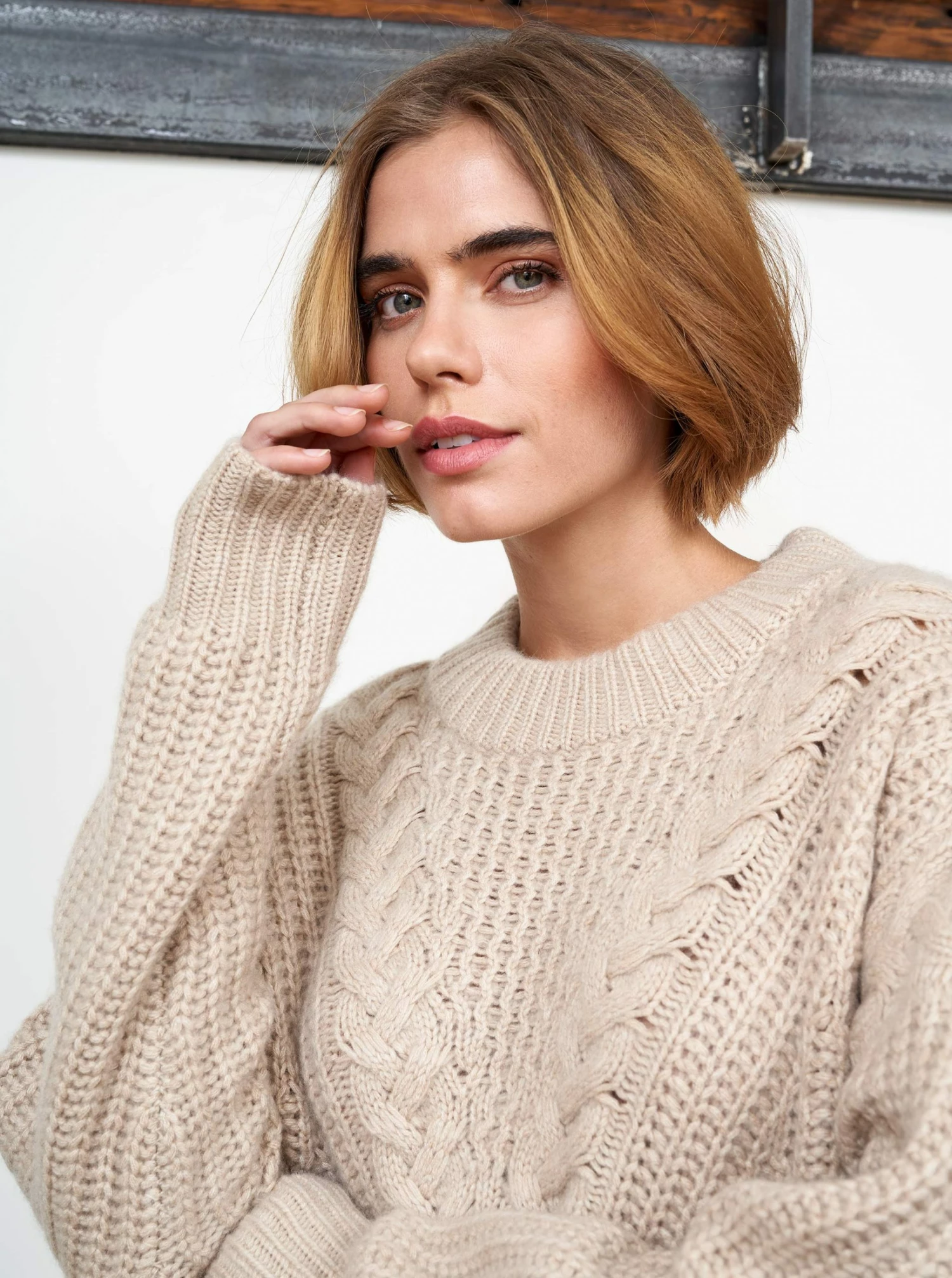 LLC21415_LIGHT TAN Knitwear Scotia Sweater 3 LLC21415_LIGHT TAN Knitwear Scotia Sweater