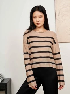 LLC21567_TAN/BLACK Serge Sweater Knitwear