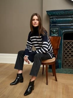 LLC21673_NAVY/CREAM Shadow Stripe Turtleneck