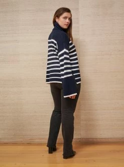 LLC21673_NAVY/CREAM Shadow Stripe Turtleneck