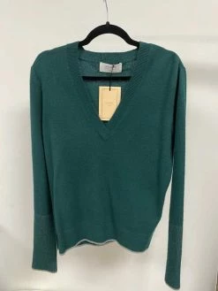 Recurate Re-Ligne AAA V Neck Sweater