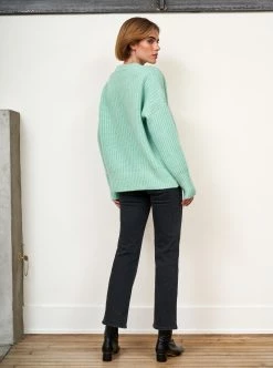 LLC21213_MINT Toujours Sweater Monogram