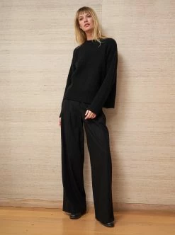 LLC21626_BLACK Monogram Waffle Sweater