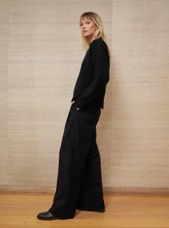 LLC21626_BLACK Monogram Waffle Sweater